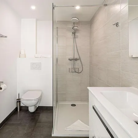 Le Louis Blanc Avec Balcon En Plein Centre-ville Daire *